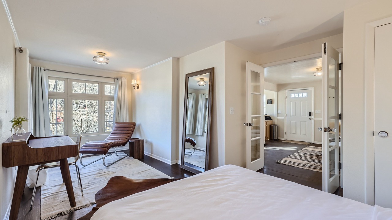 Photo of Bedroom in Golden