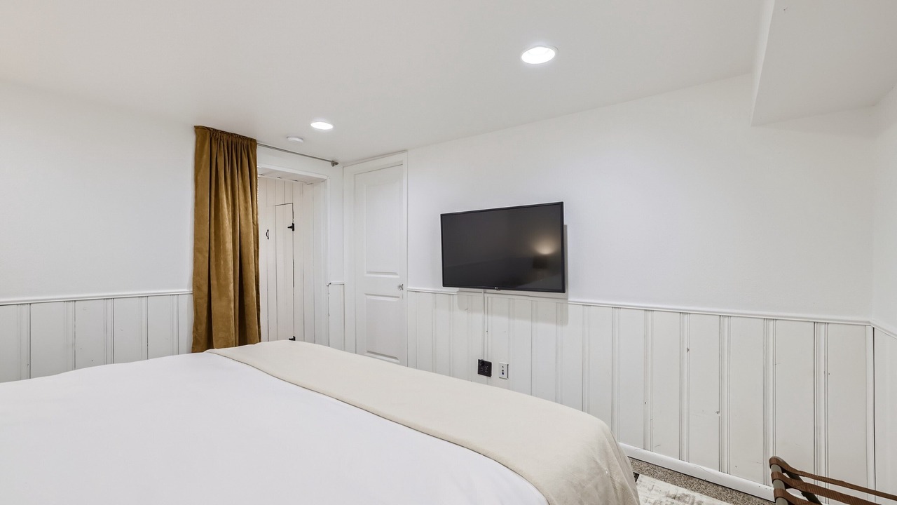 Photo of Bedroom in Golden