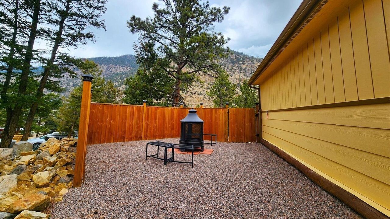 Photo of Patio Balcony in Downieville-Lawson-Dumont