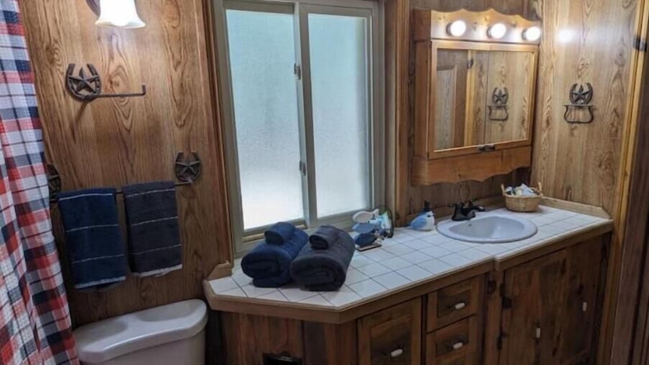 Photo of Bathroom in Canon City