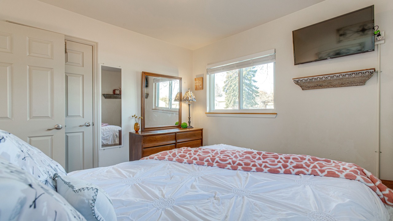 Photo of Bedroom in Lakewood