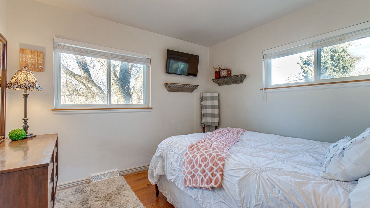 Photo of Bedroom in Lakewood