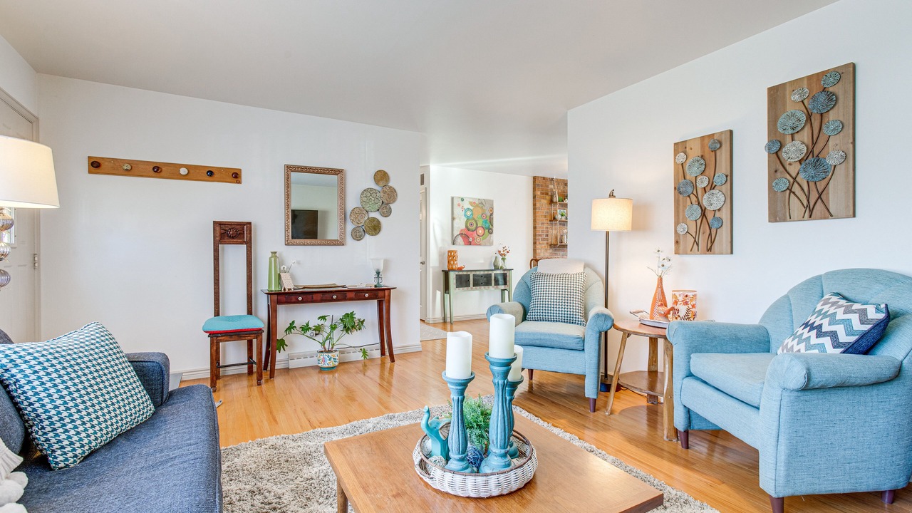 Photo of Livingroom in Lakewood