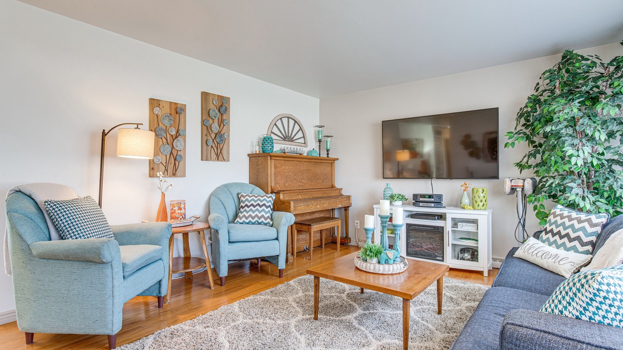 Photo of Livingroom in Lakewood