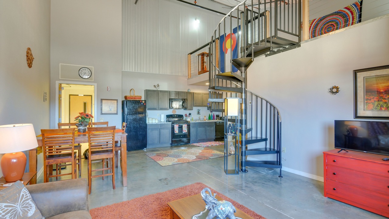 Photo of Livingroom in Del Norte