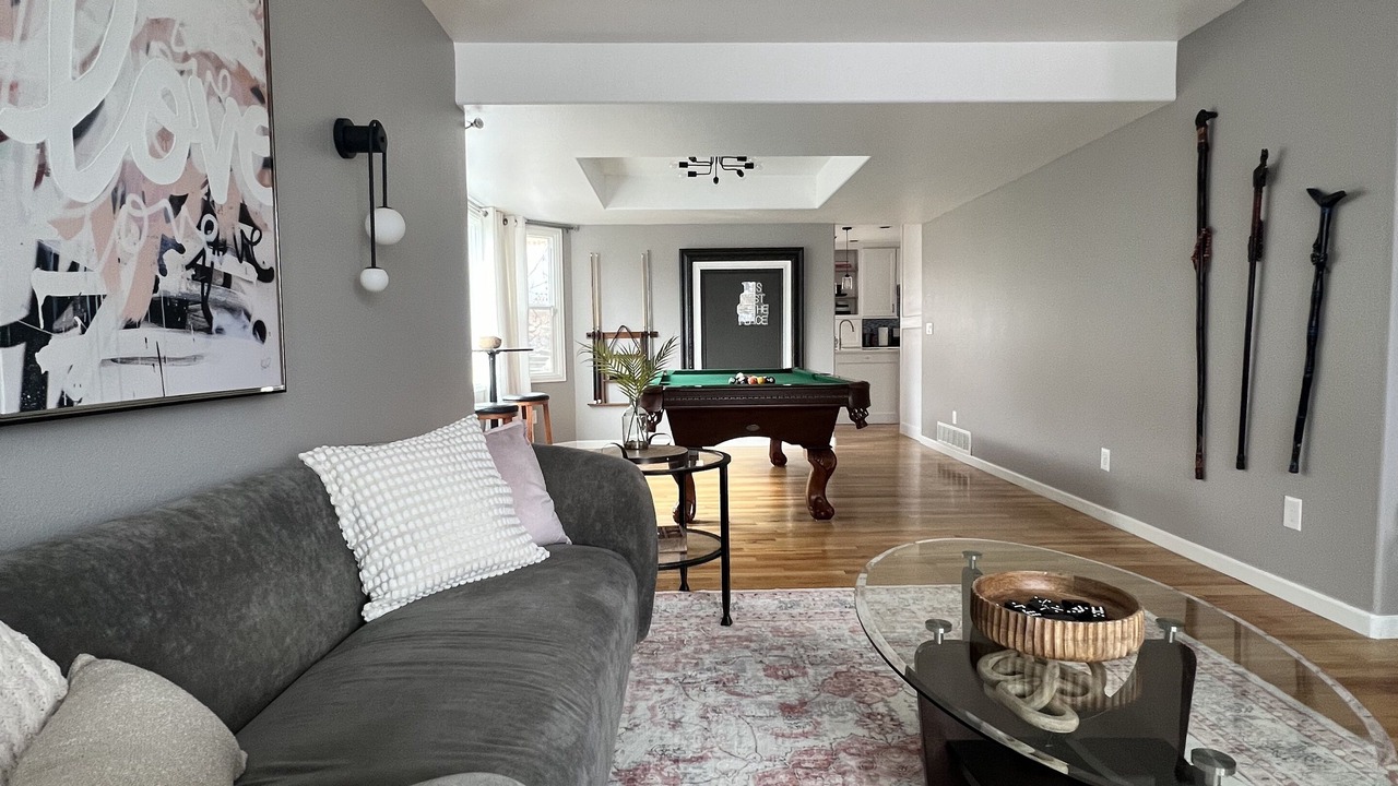 Photo of Livingroom in Skyway