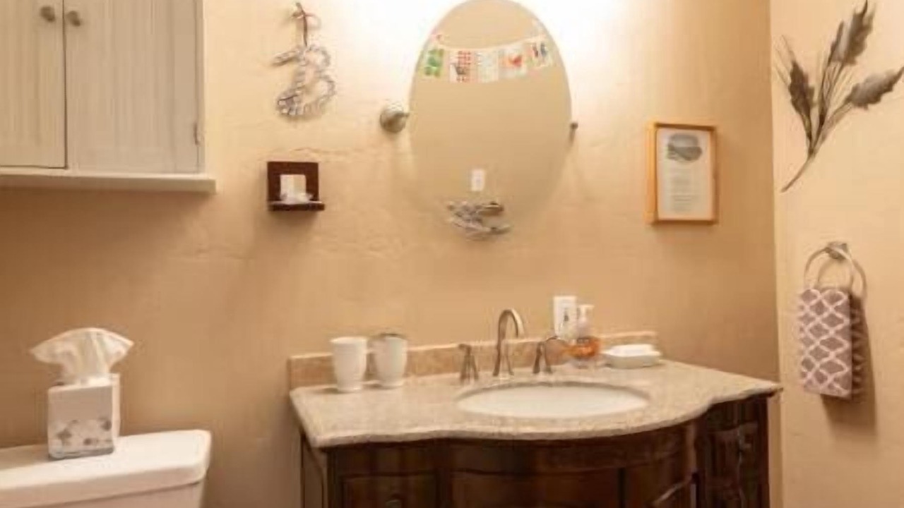 Photo of Bathroom in Golden