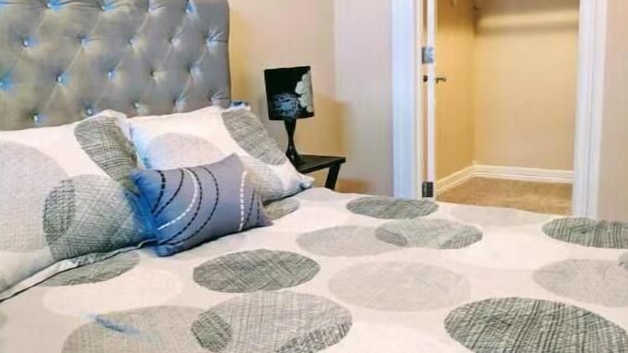 Photo of Bedroom in Golden