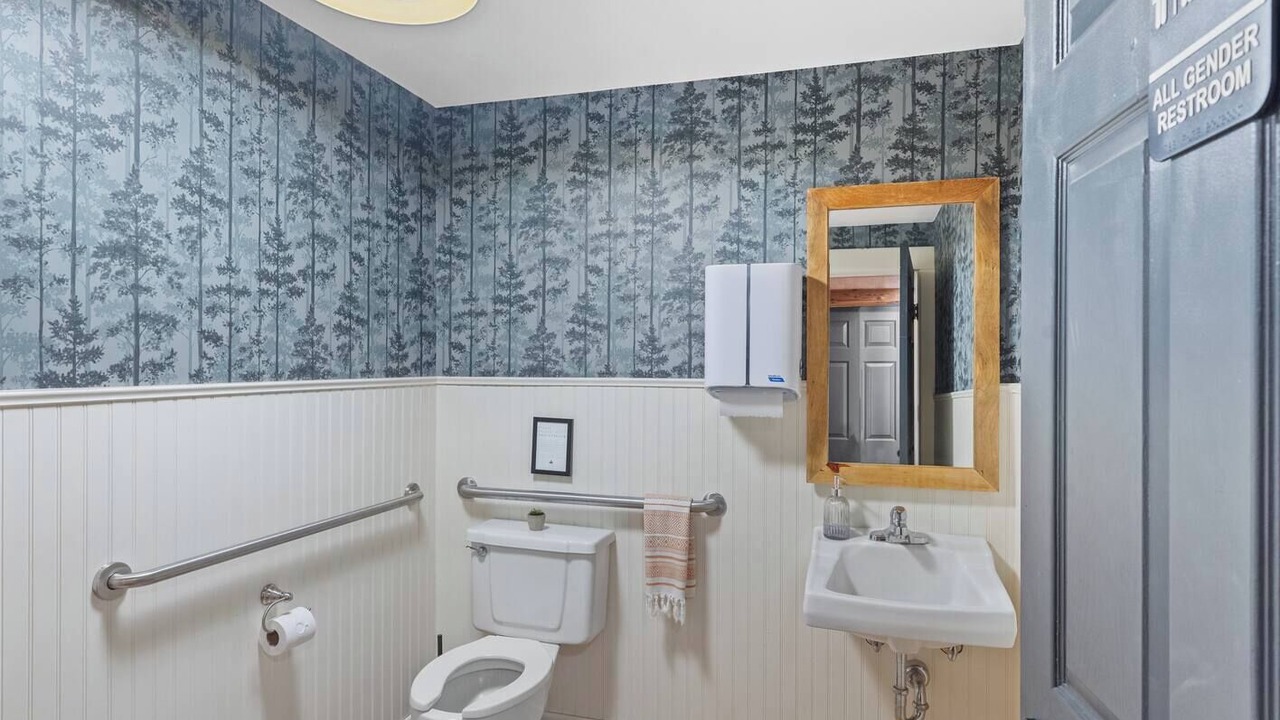 Photo of Bathroom in Clark
