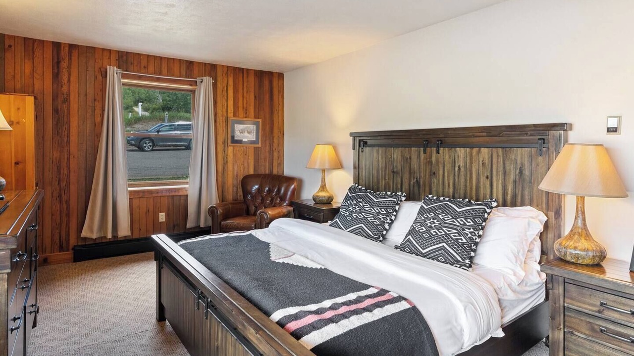 Photo of Bedroom in Clark