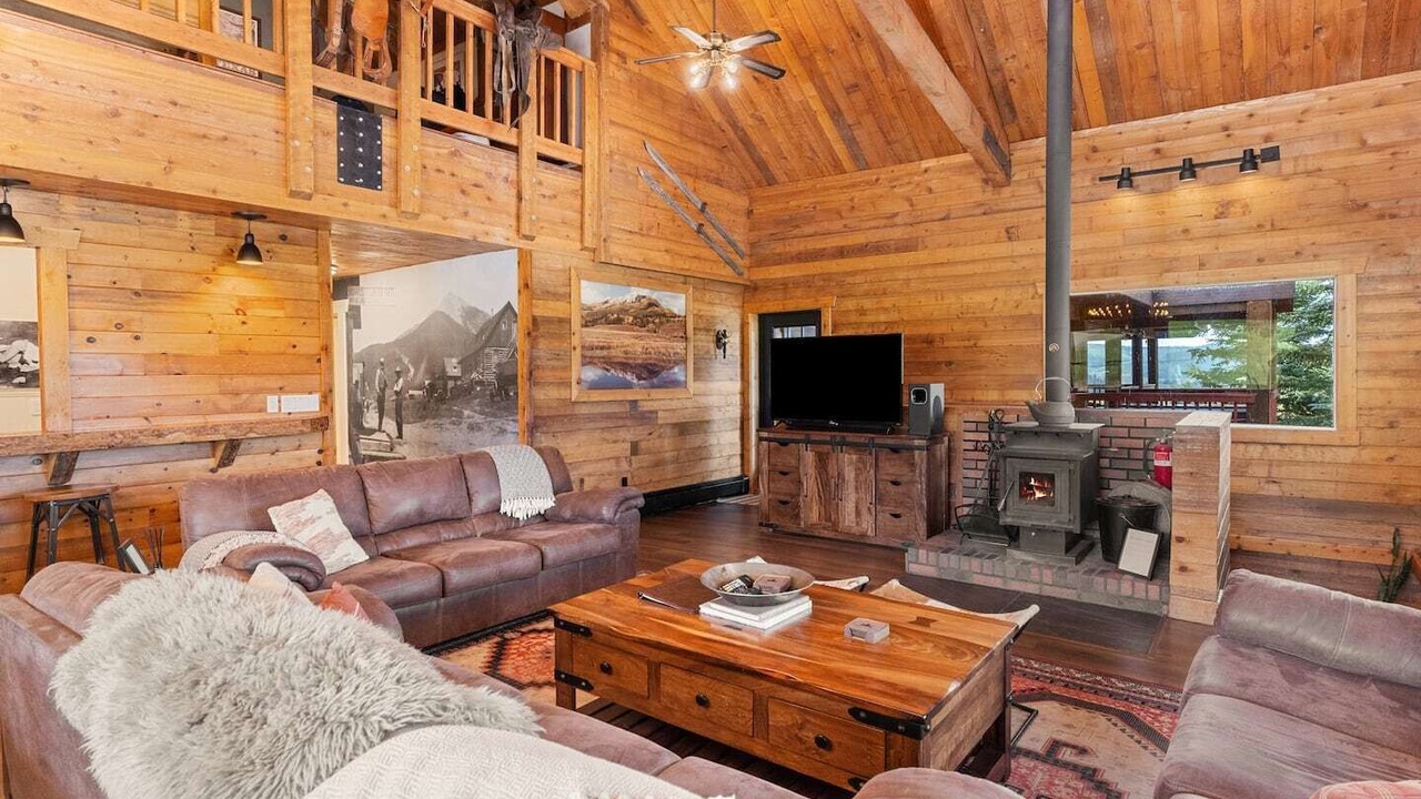 Photo of Livingroom in Clark