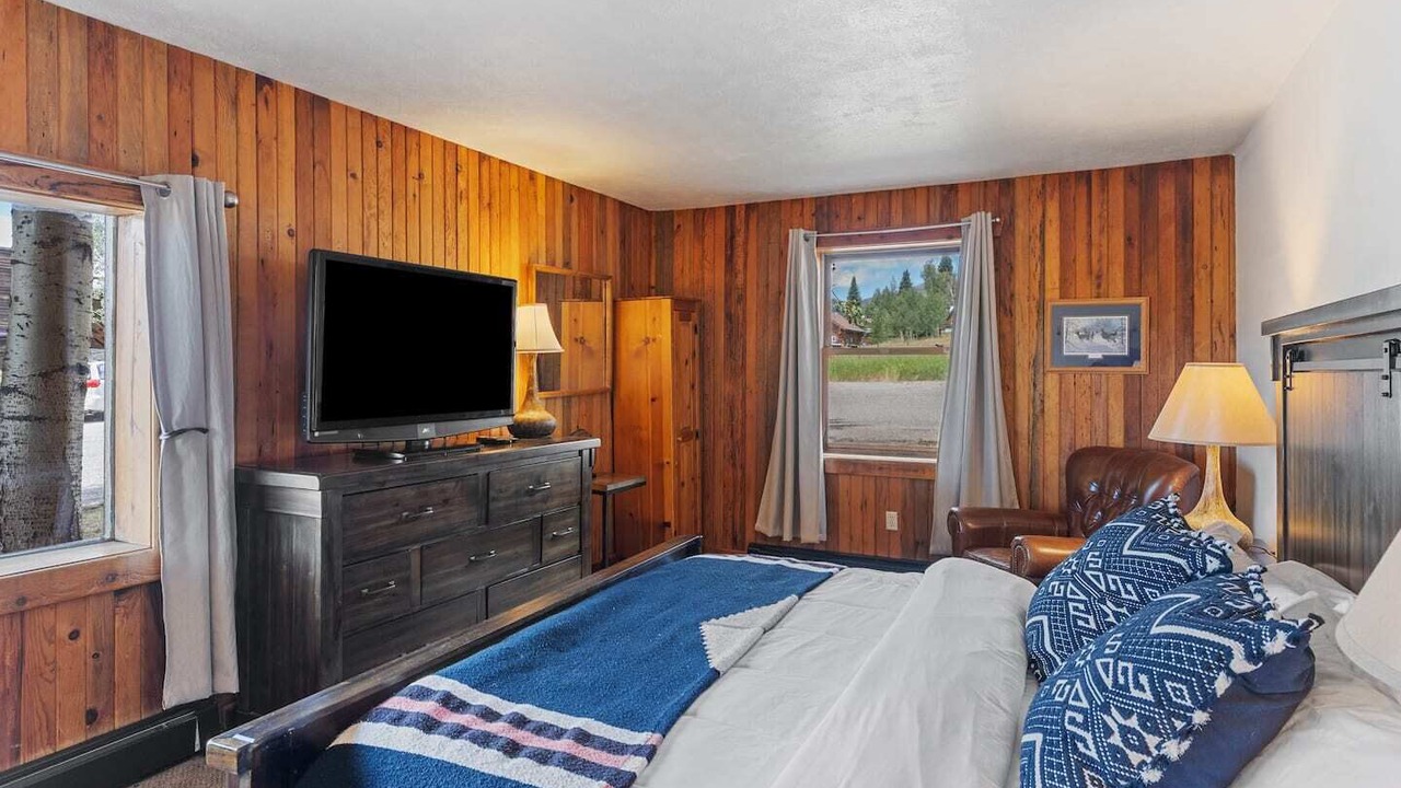 Photo of Bedroom in Clark
