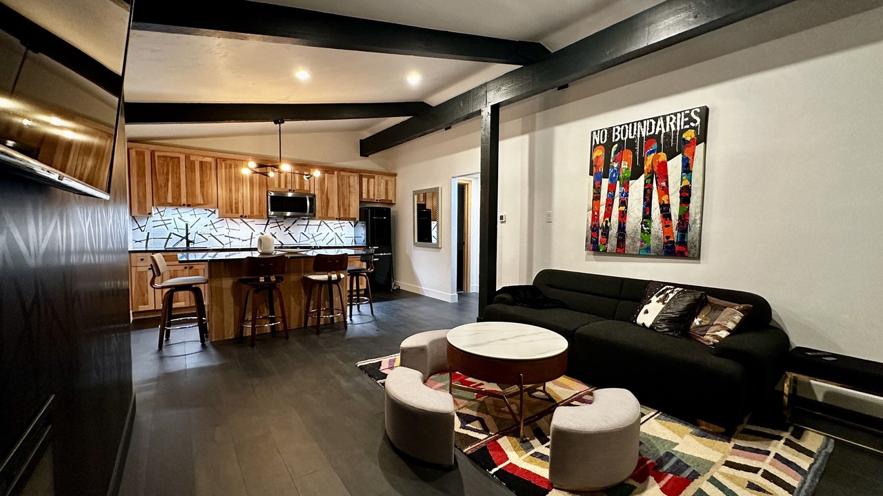 Photo of Livingroom in Vail