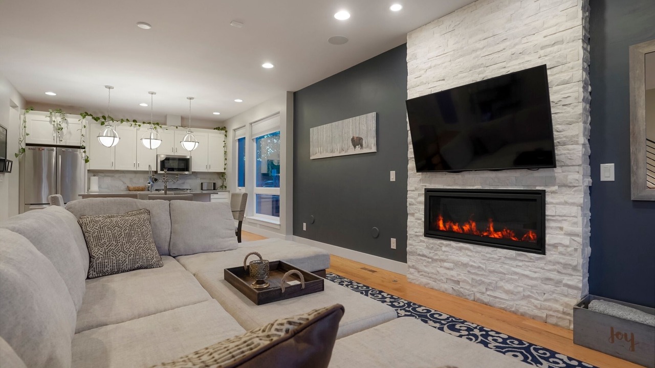 Photo of Livingroom in Sloan Lake