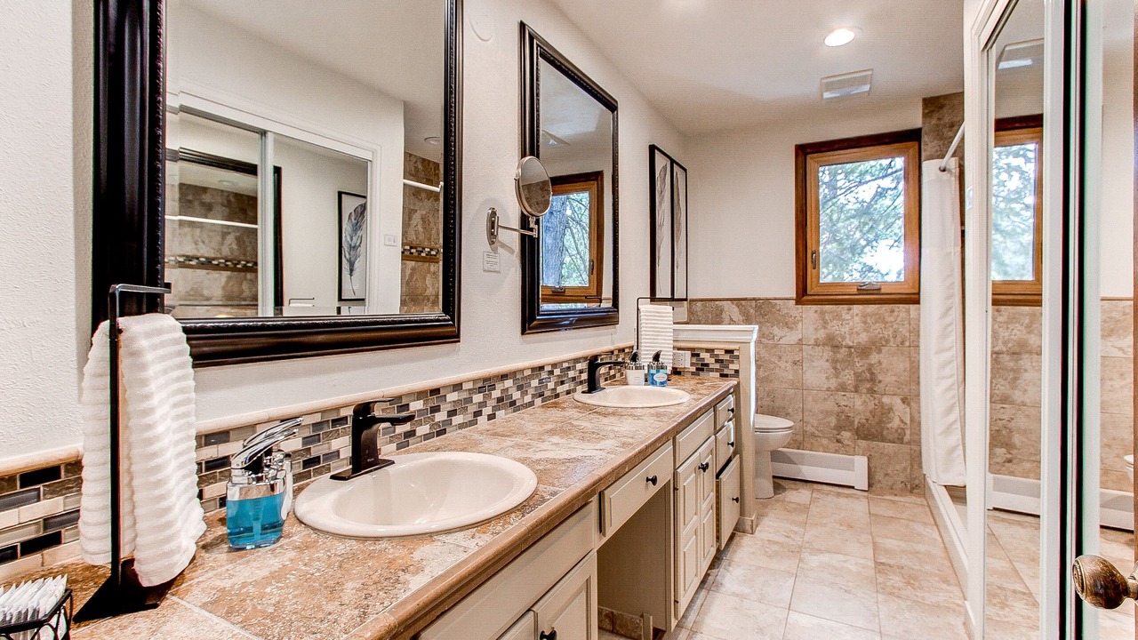 Photo of Bathroom in Doubleheader