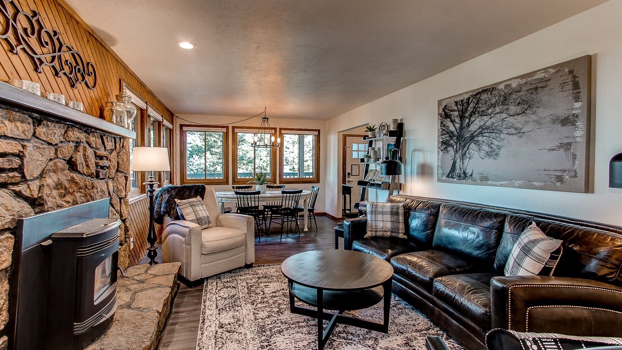 Photo of Livingroom in Doubleheader
