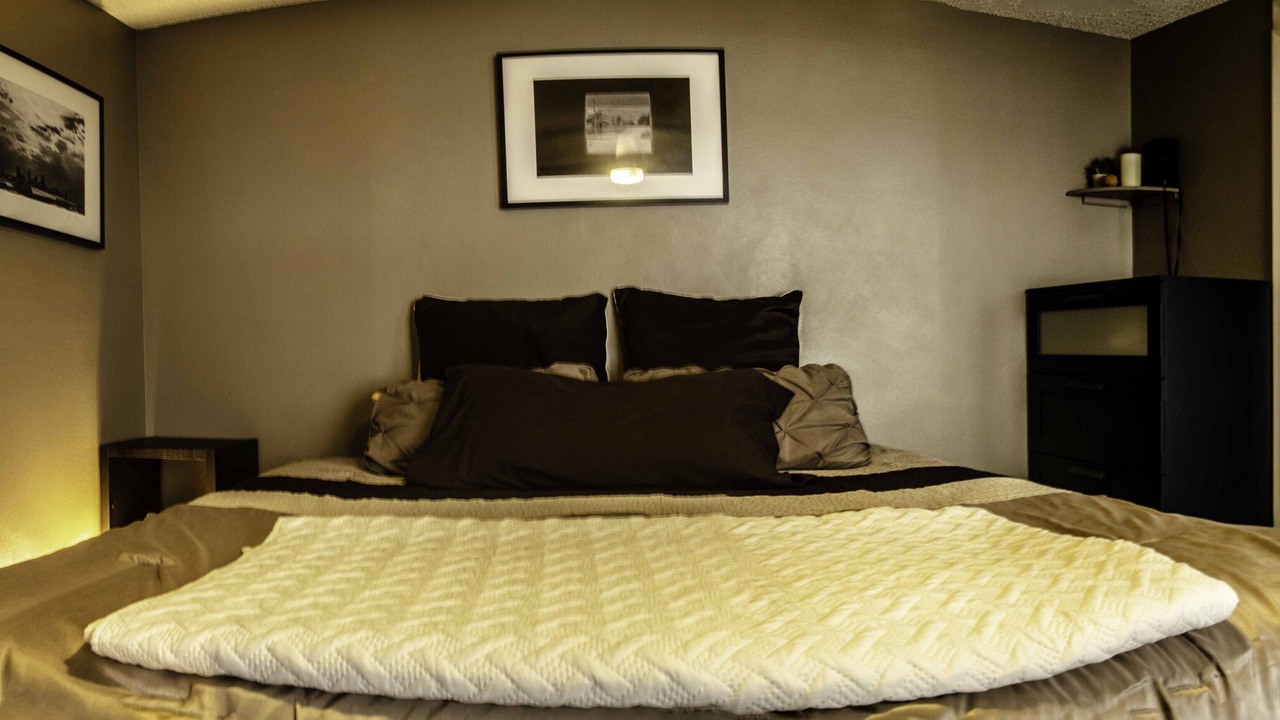 Photo of Bedroom in Aurora