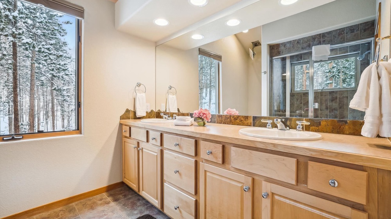 Photo of Bathroom in The Reserve