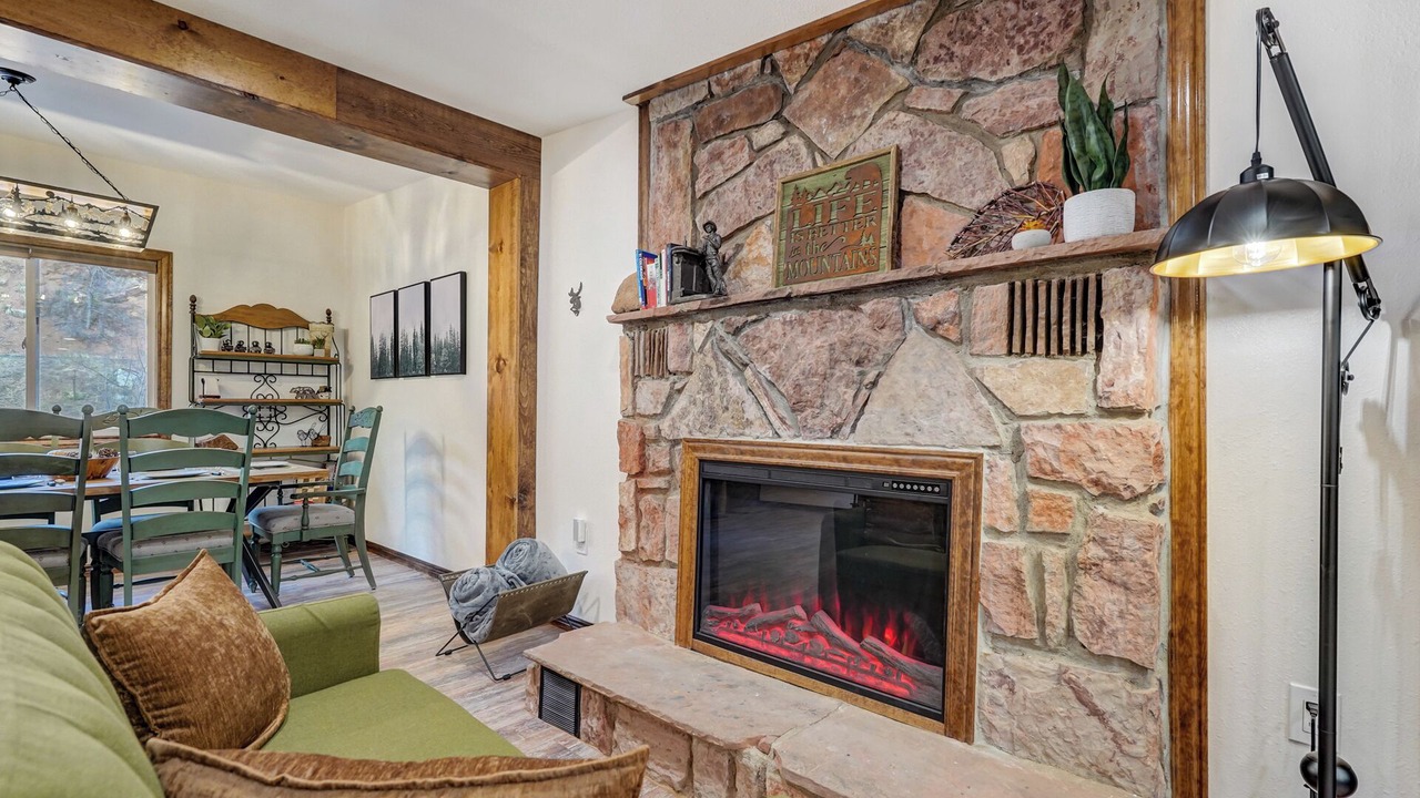 Photo of Livingroom in Cascade-Chipita Park