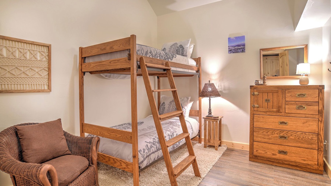 Photo of Bedroom in South Fork