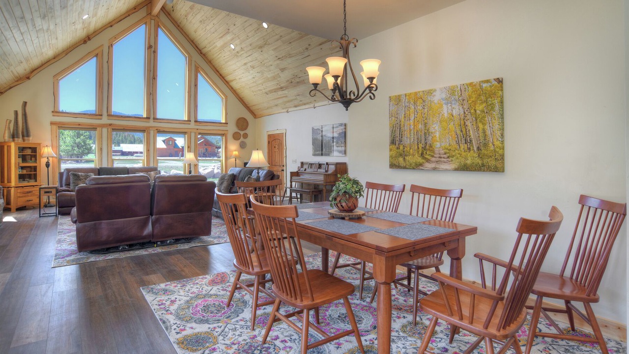 Photo of Bedroom in South Fork