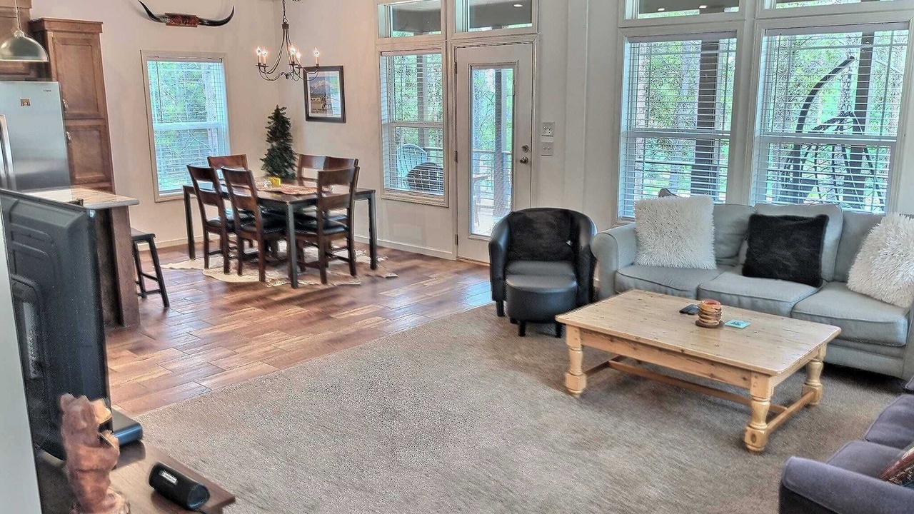 Photo of Livingroom in Leadville North