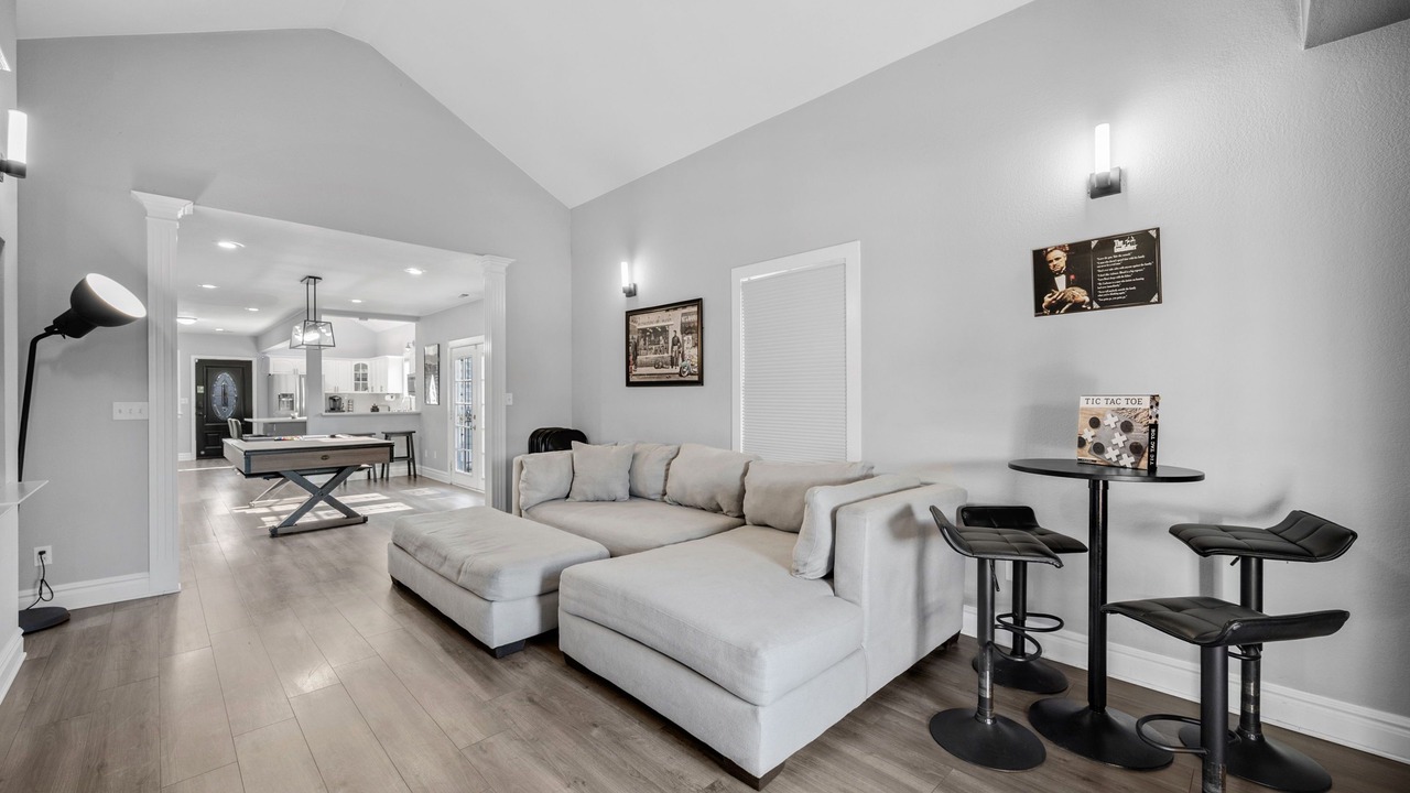 Photo of Livingroom in Athmar Park