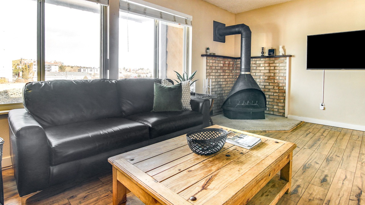 Photo of Livingroom in Skyway