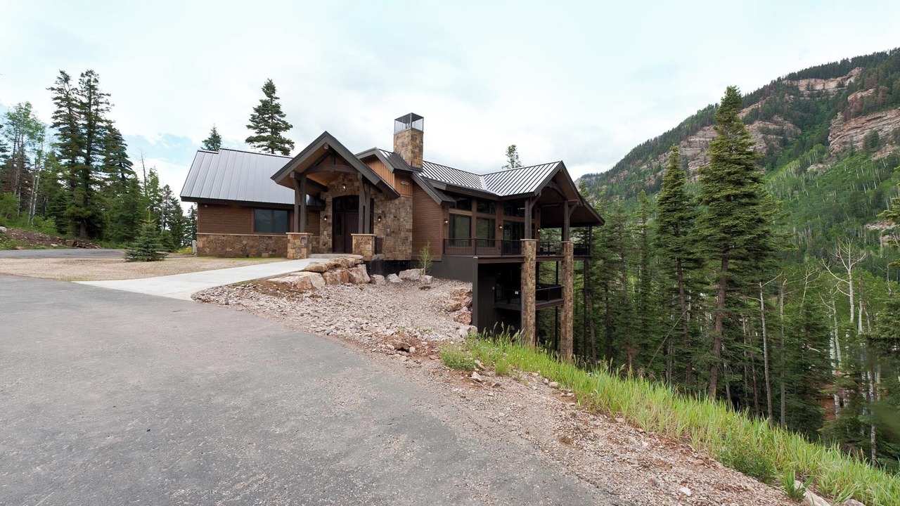 Photo of Outdoor in Columbine Lake