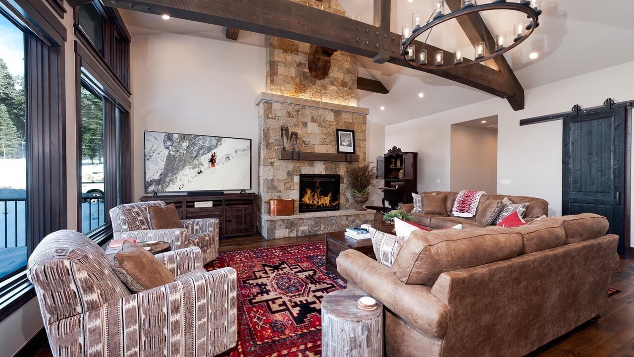 Photo of Livingroom in Columbine Lake