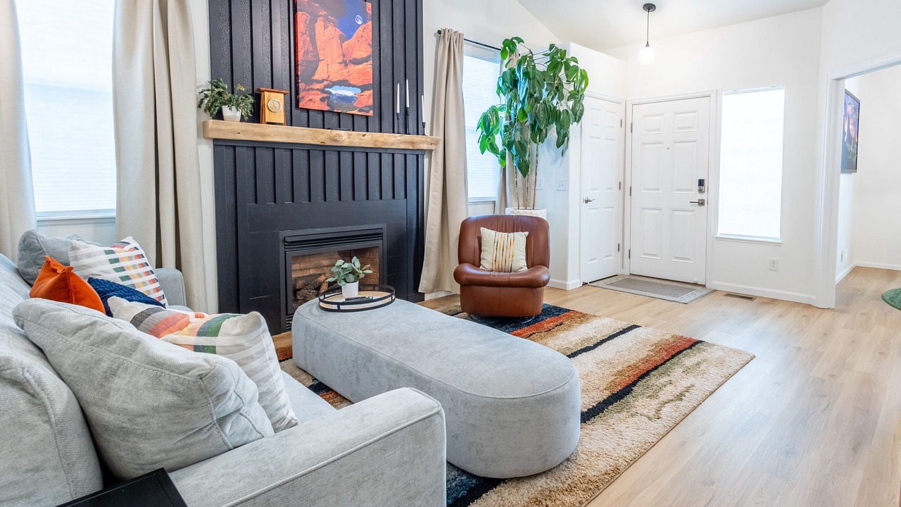 Photo of Livingroom in Gleneagle