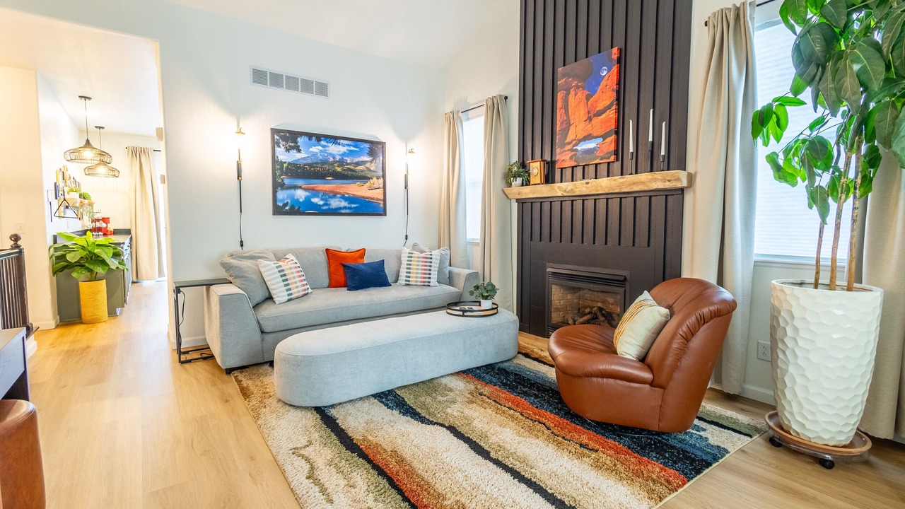 Photo of Livingroom in Gleneagle