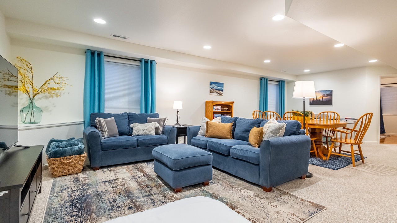 Photo of Livingroom in Gleneagle