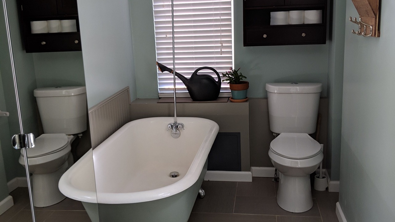 Photo of Bathroom in Jefferson Park