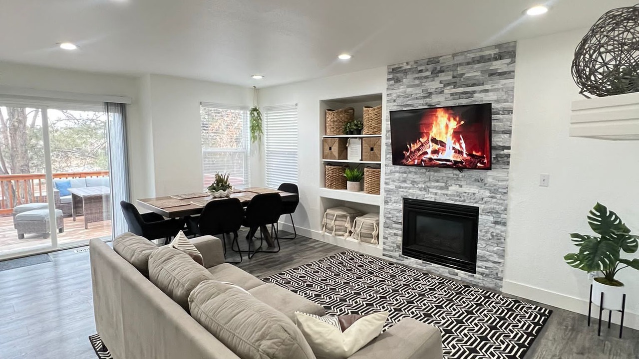 Photo of Livingroom in Lone Tree