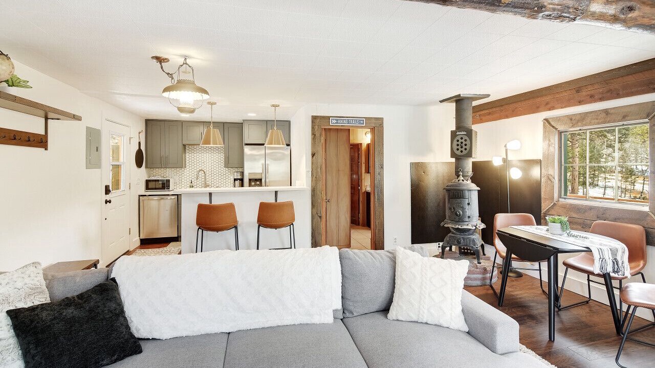Photo of Livingroom in Pine