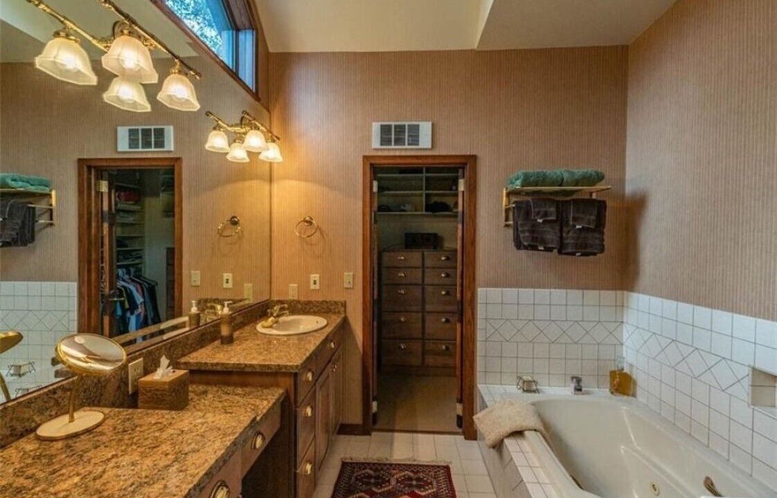Photo of Bathroom in Weisshorn