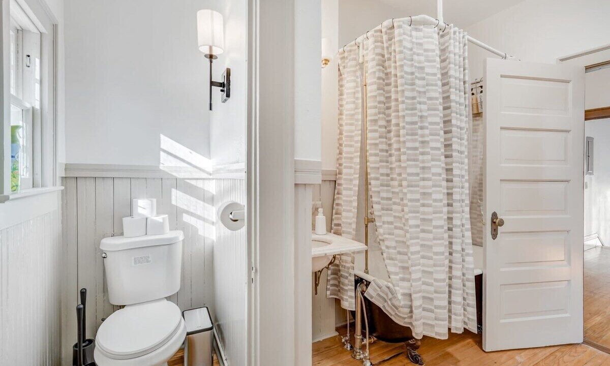 Photo of Bathroom in Old North End