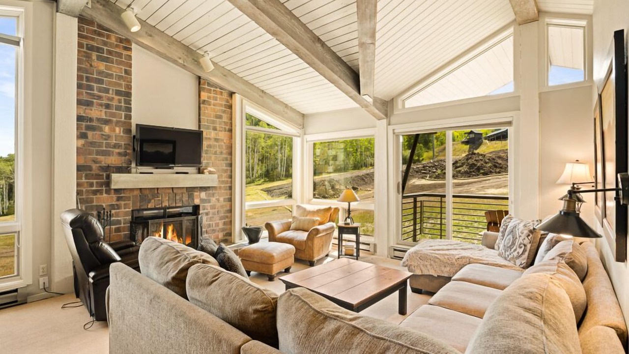 Photo of Livingroom in Snowmass Village