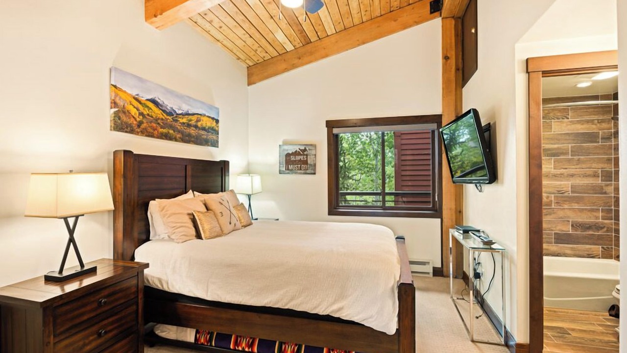 Photo of Bedroom in Snowmass Village