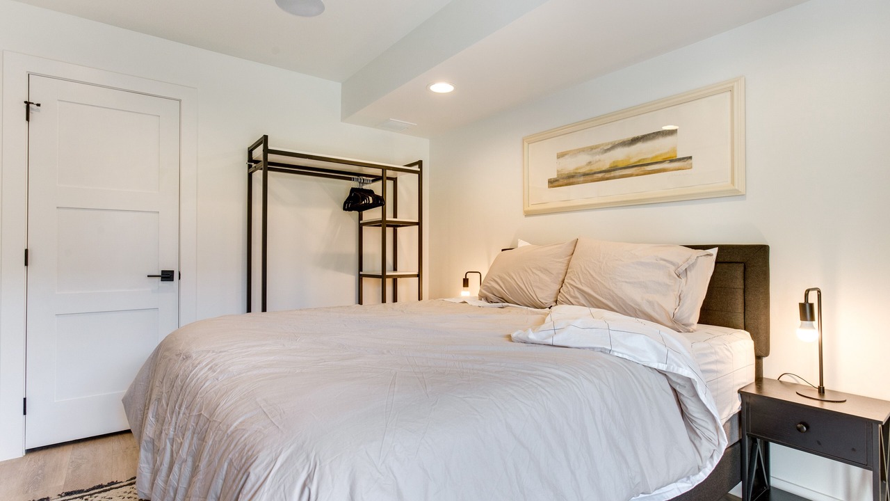 Photo of Bedroom in Jefferson Park
