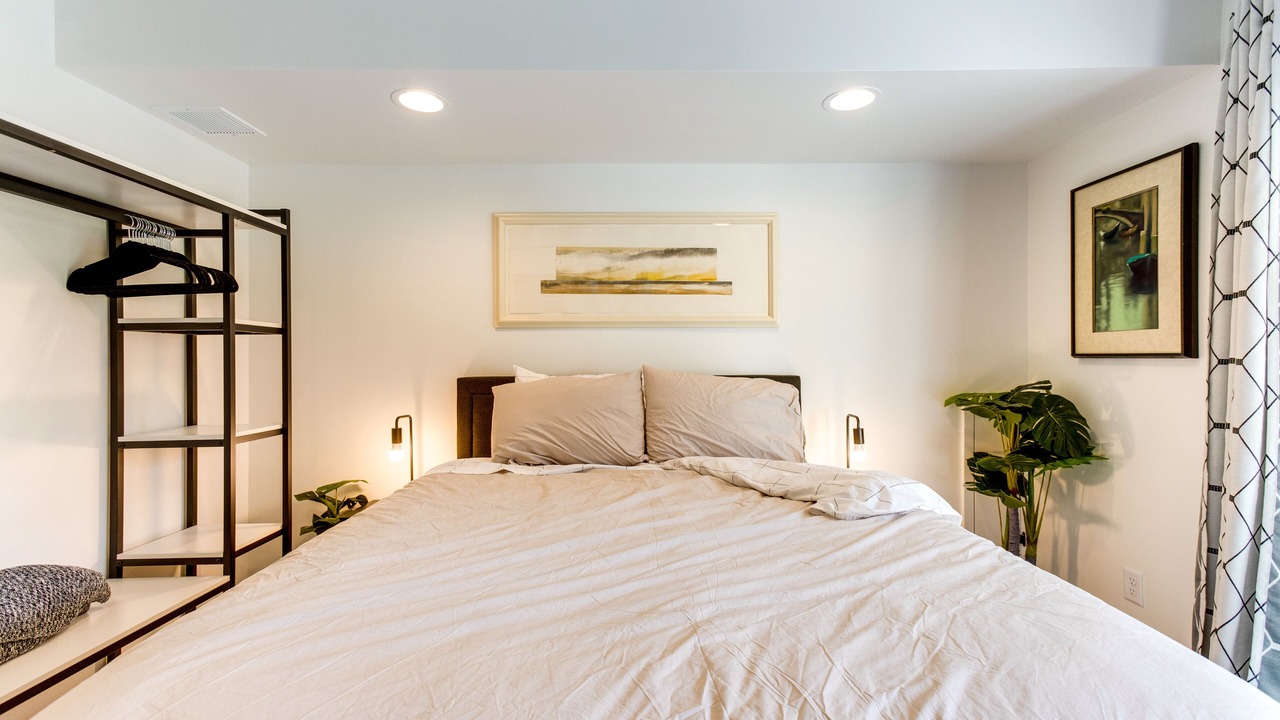 Photo of Bedroom in Jefferson Park