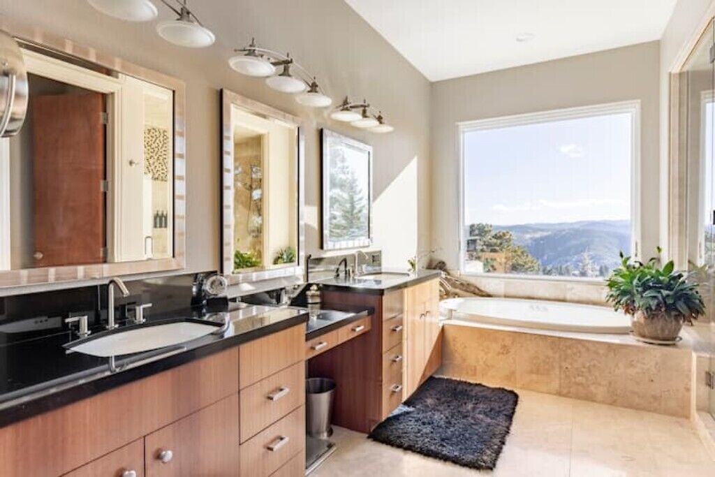 Photo of Bathroom in Genesee