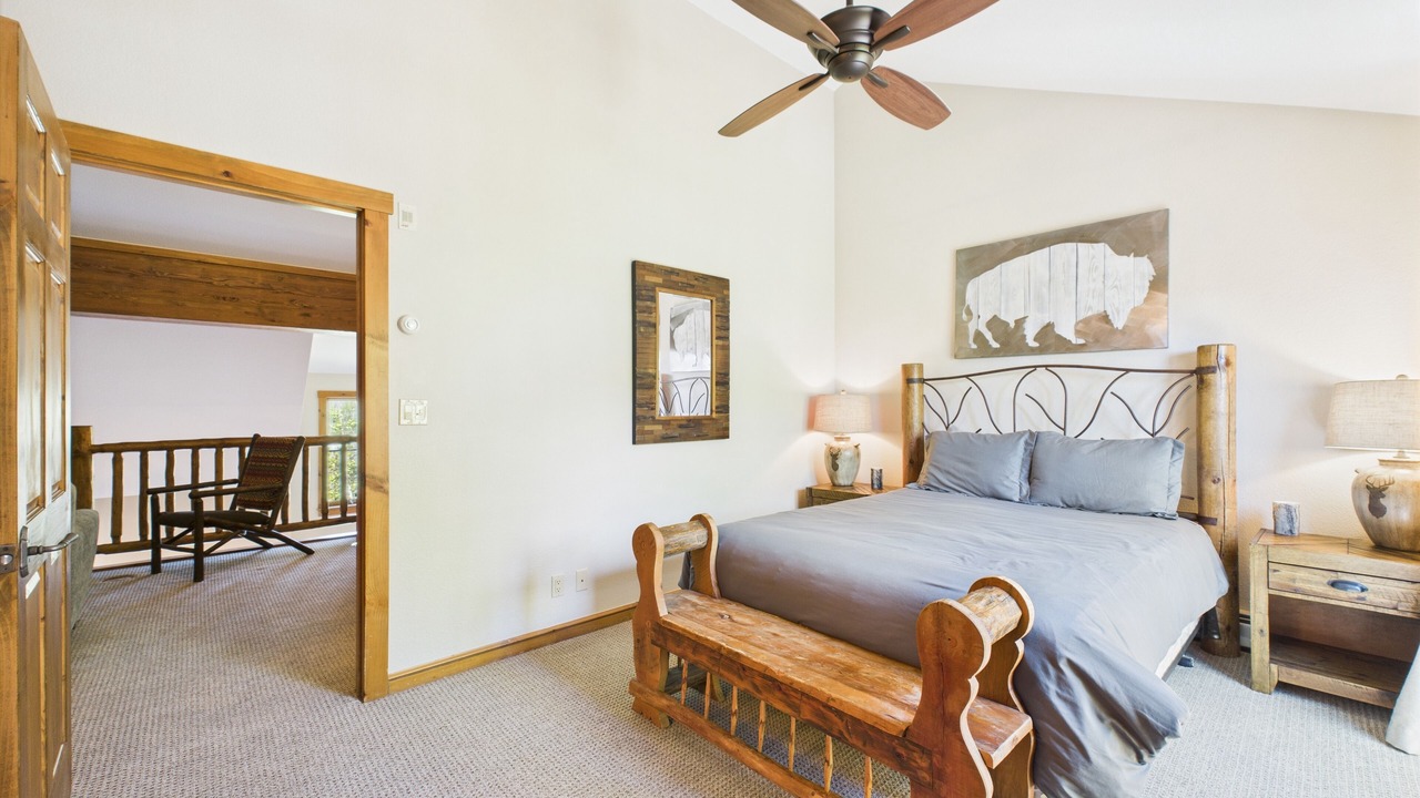 Photo of Bedroom in Lakeside Village