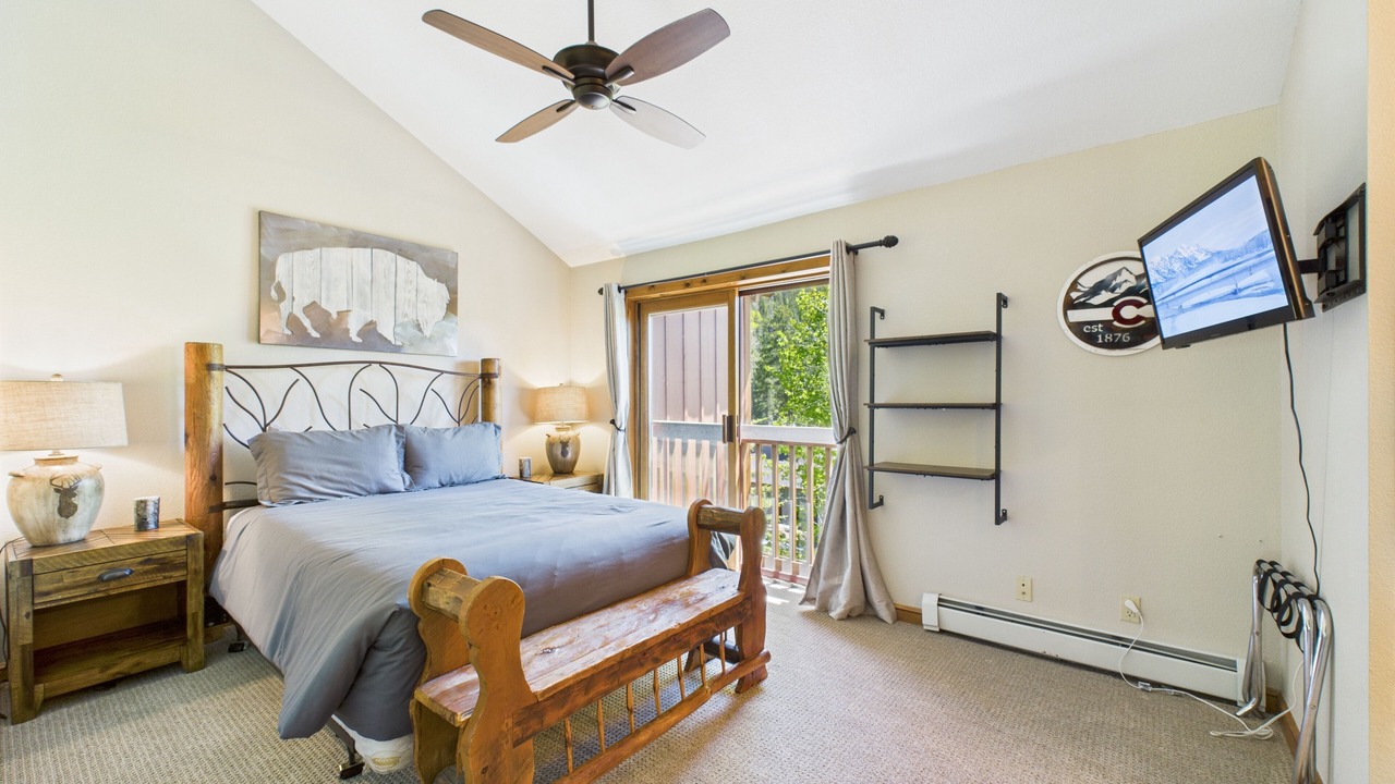 Photo of Bedroom in Lakeside Village