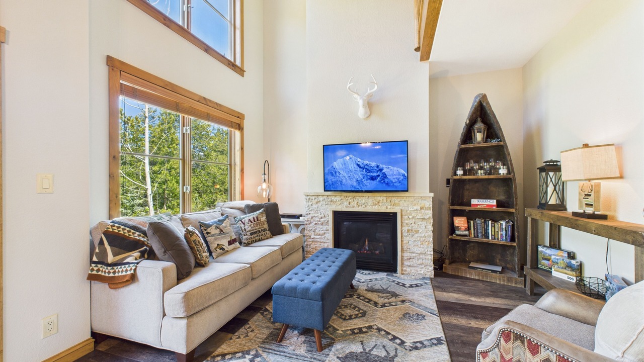 Photo of Livingroom in Lakeside Village