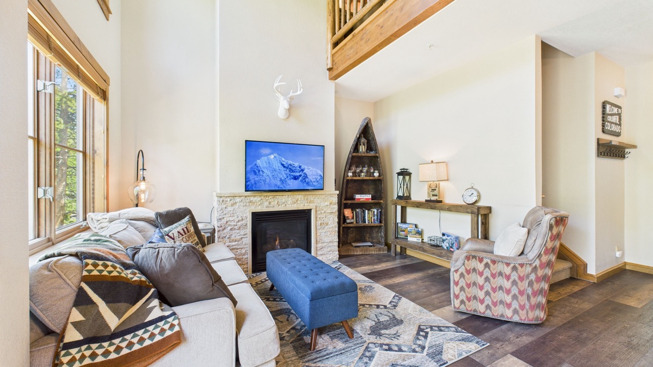 Photo of Livingroom in Lakeside Village