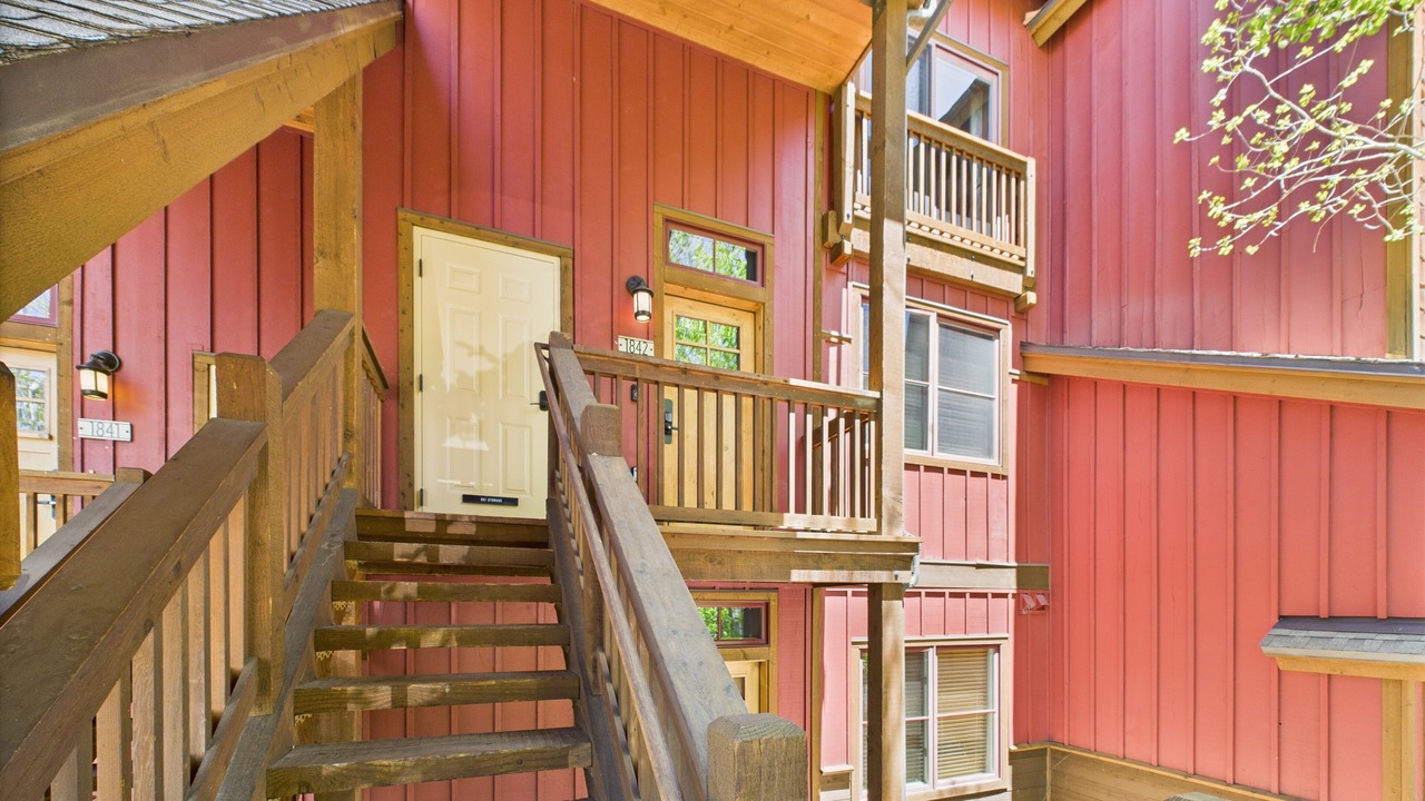 Photo of Outdoor in Lakeside Village