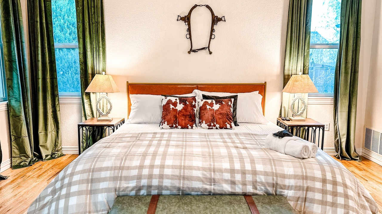 Photo of Bedroom in Applewood West