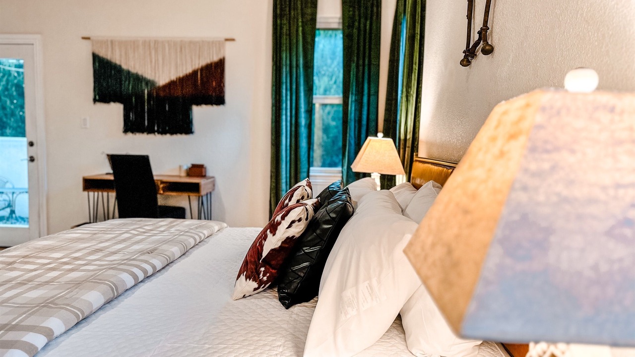 Photo of Bedroom in Applewood West